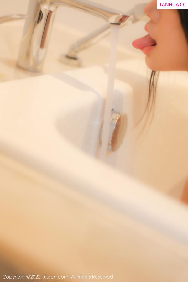 美七Mia  [XiuRen]高清写真图 2022.12.19 No.6013 美七Mia 浴缸美臀第29张图片